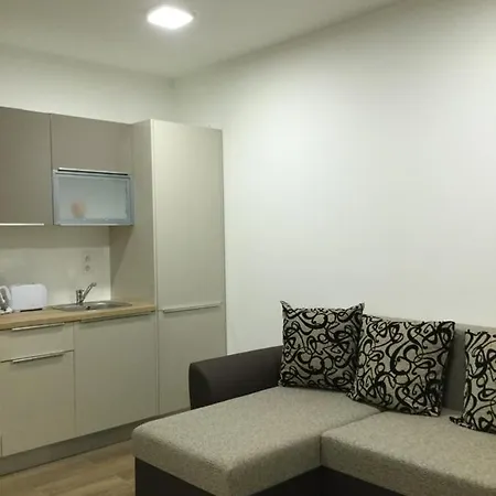 Patti-1 Apartman Апартаменты