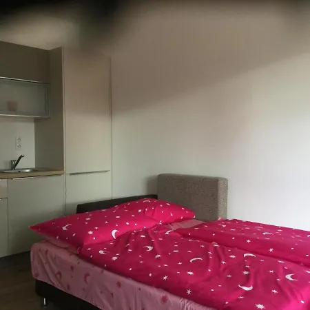 Patti-1 Apartman Апартаменты *